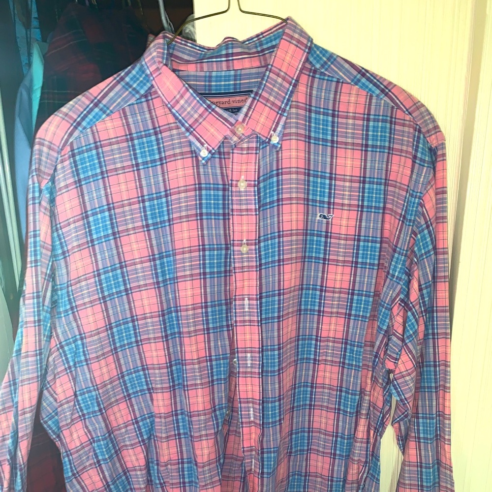 Like New! 2XL vineyard vines pink and blue Oxford